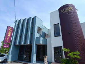 Ａｉーｎｅｙ　ｃｏｃｏｎ　三ヶ根店の写真1