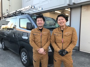 工事車両は新車のキャラバンです♪