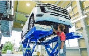 有限会社服部モータースの写真2